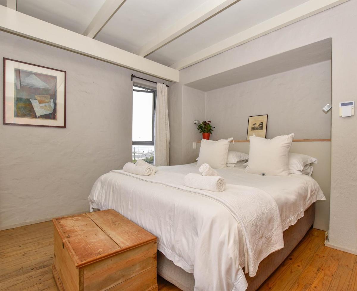 Harbour View Woodbine Ferienhaus Kalk Bay